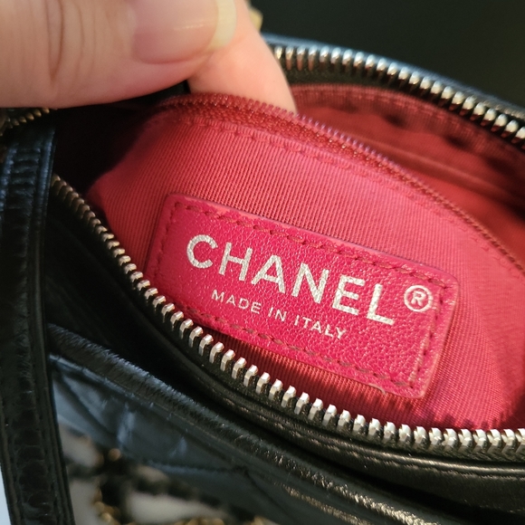 CHANEL Gabrielle de Chanel Small Hobo Bag Shoulder Leather - Picture 10 of 14